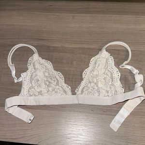 URBAN OUTFITTERS OUT FROM UNDER LACE BRALETTE